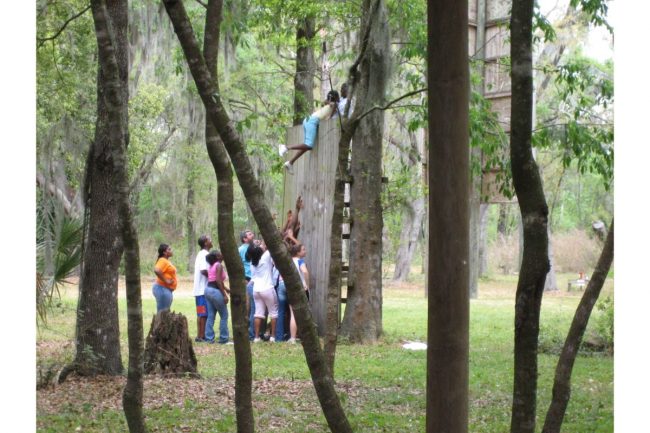 Tinsley Family Concessions_Comunity_COLA INC Kids Leadership Ropes Course 031306 025